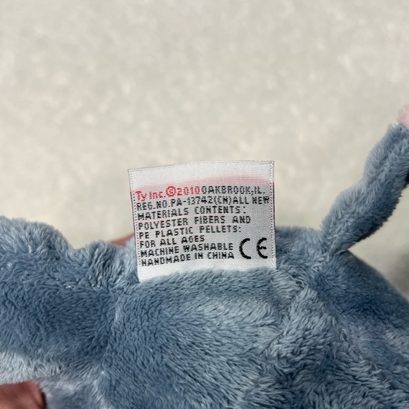 TY Pluffies - 2010 Winks the Grey Elephant - Picture 7 of 10